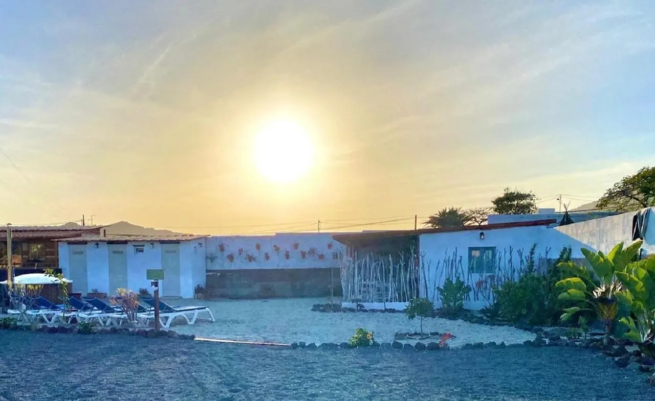Country house Macaronesia Love Spa, Sauna Y Piscina Guest House Buzanada